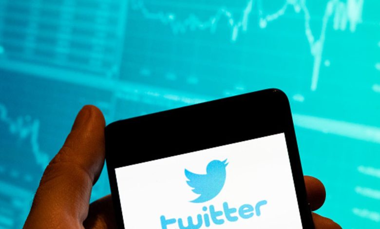 ميزة جديدة من "تويتر" تسمح لمستخدمها بتداول الأسهم والعملات الرقمية