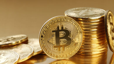 لأول مرة منذ عامين.. البيتكوين تمثّل نصف القيمة السوقية الإجمالية للعملات الرقمية