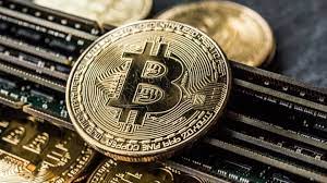 رئيس "بلاك روك" يحذر من سقف الديون الأميركية وتأثير ارتفاع أسعار الفائدة على سعر البيتكوين