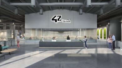 في أبو ظبي.. "مدرسة 42" تطوّر مساراً جديداً لبناء قادة المستقبل الرقمي