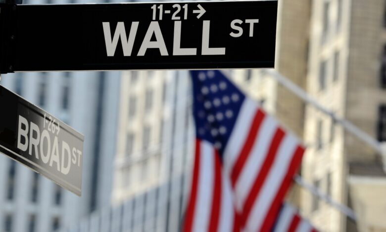 Wall Street Banks Rally with Elizabeth Warren in Push for Crypto Regulation