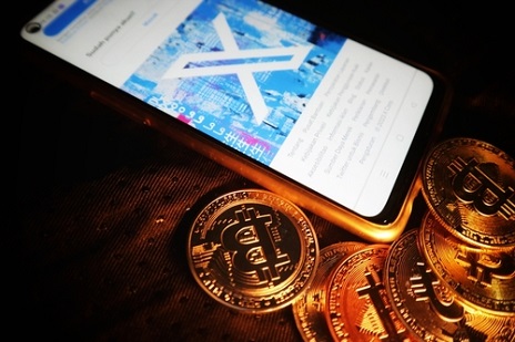 منصّة "X" تمضي قدماً في تسهيل مدفوعات العملات الرقمية