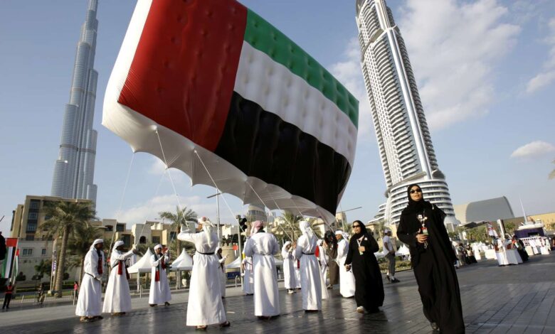 الإمارات توضح ضوابط استخدام الذكاء الاصطناعي