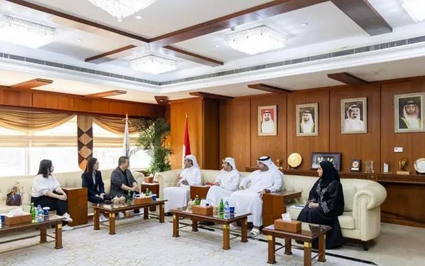 تعاون بين غرفة عجمان وهونج كونج لدعم الابتكار والذكاء الاصطناعي في القطاع الخاص