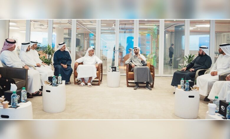 حكومة دبي تعزز تبني الذكاء الاصطناعي من خلال اجتماع يضم 33 جهة حكومية