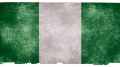 نيجيريا تحظر استخدام النيرة في تداول العملات الرقمية