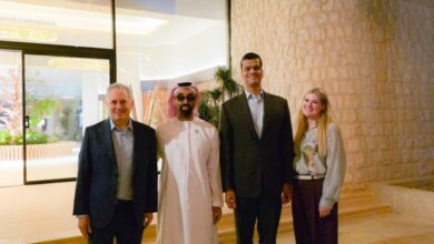 الإمارات وأميركا تبحثان التعاون التكنولوجي في لقاء الشيخ طحنون