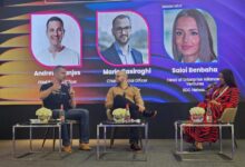 Image capturing the stage of discussion