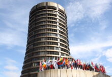 لجنة بازل تعيد النظر في قواعد البنوك بشأن العملات الرقمية
