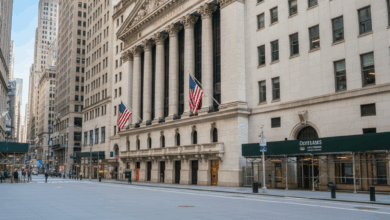 "وول ستريت" مستمرة في ضخ الاستثمارات بقوة في سوق العملات الرقمية